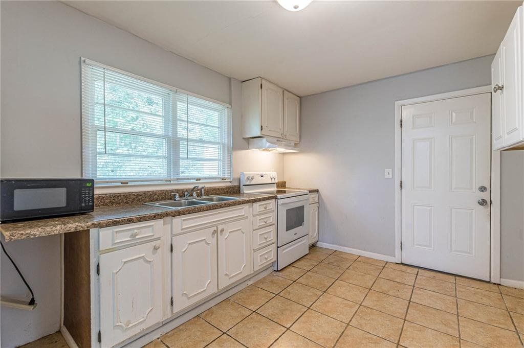 1 bedroom, 1 bathroom, 1,040 sq ft single family residence for rent at 350 Brooks Avenue, Atlanta, GA 30310 for $800 a month — photo 9