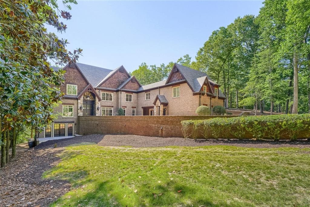 8 bedroom, 11 bathroom, 14,080 sq ft single family residence for sale at 7965 Robin Road, Cumming, GA 30041 — photo 5