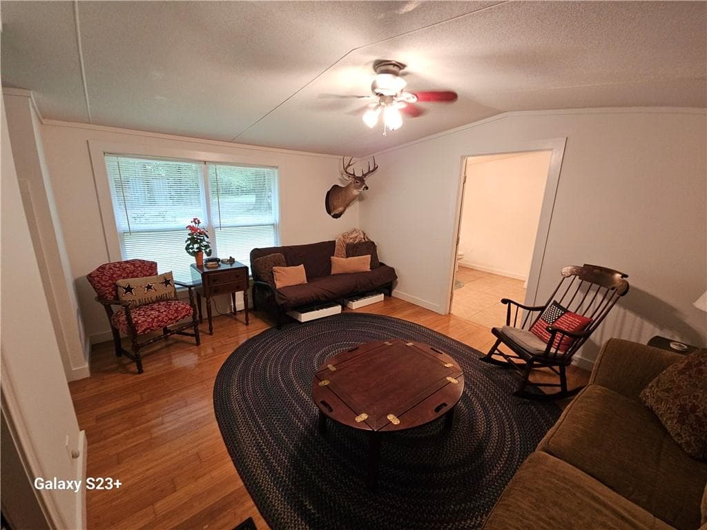 3 bedroom, 2 bathroom, 1,216 sq ft single family residence for sale at 1371 Bairdstown Road, Union Point, GA 30669 — photo 8