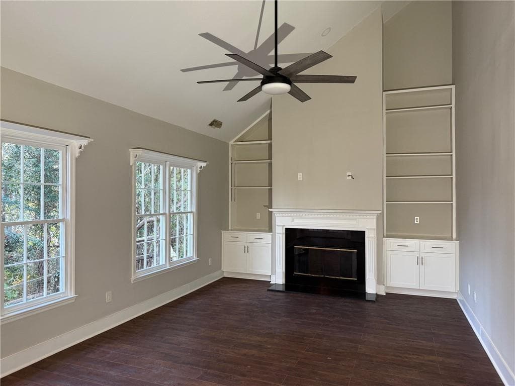 4 bedroom, 3 bathroom, 2,132 sq ft single family residence for sale at 5325 Hillgate Crossing, Alpharetta, GA 30005 — photo 9