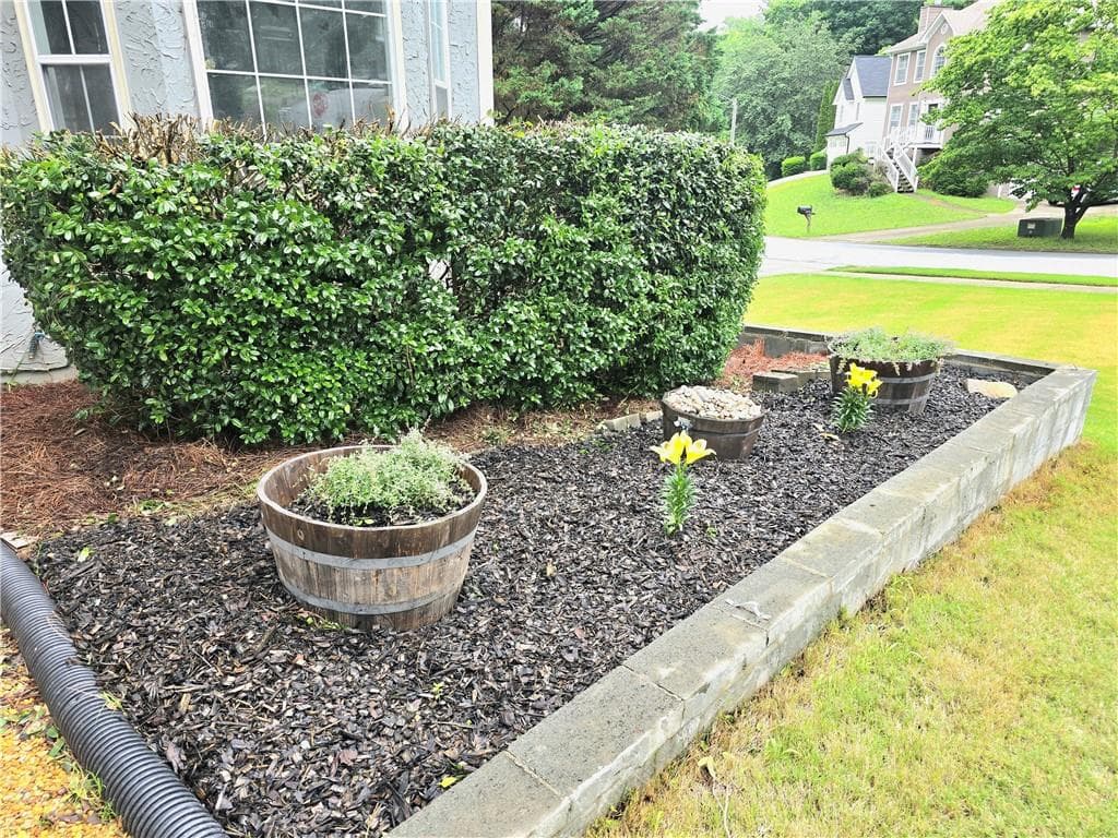 5 bedroom, 4 bathroom, 2,560 sq ft single family residence for sale at 1400 Windage Way, Marietta, GA 30008 — photo 3