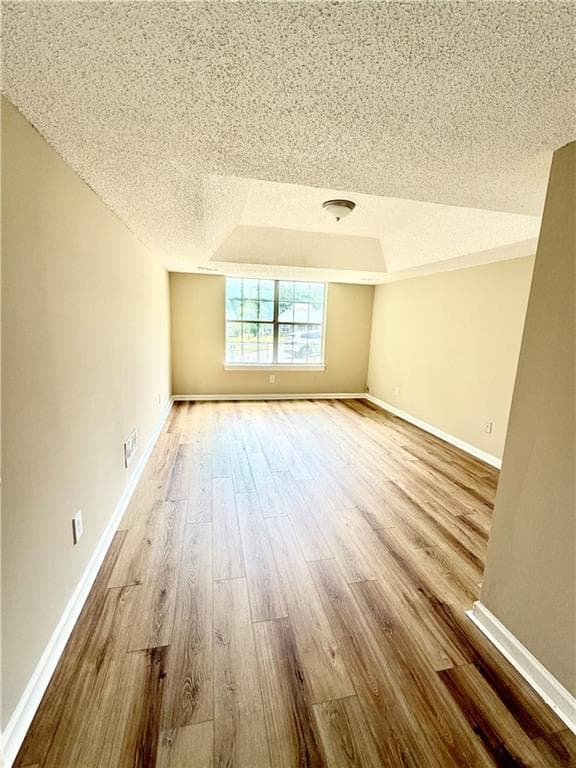 4 bedroom, 3 bathroom, 2,000 sq ft single family residence for sale at 3479 Meadowlane Circle, Atlanta, GA 30331 — photo 5