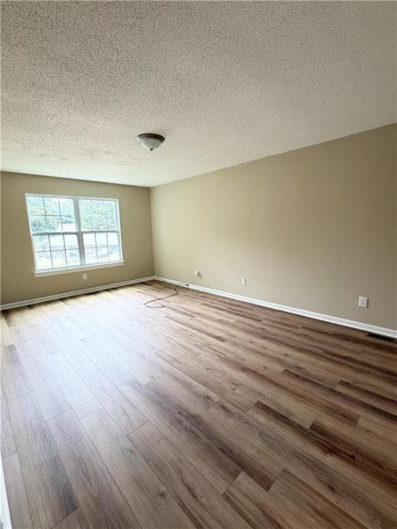 4 bedroom, 3 bathroom, 2,000 sq ft single family residence for sale at 3479 Meadowlane Circle, Atlanta, GA 30331 — photo 8