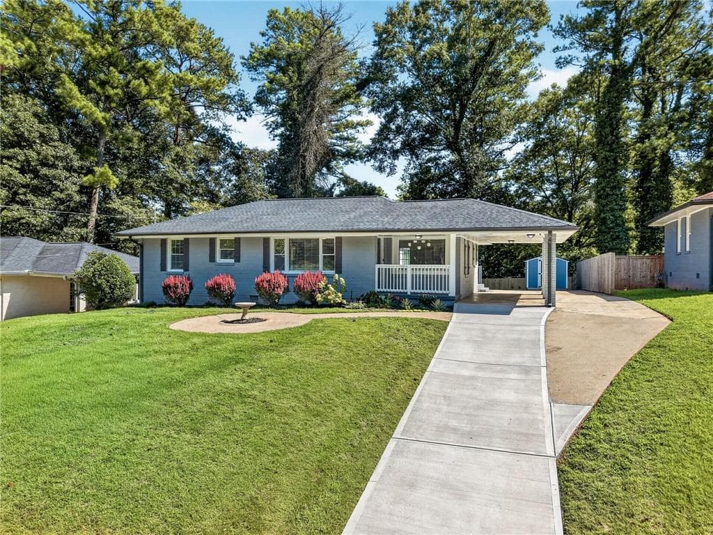 3 bedroom, 3 bathroom, 1,409 sq ft single family residence for sale at 1988 Mark Trail, Decatur, GA 30032 — photo 4
