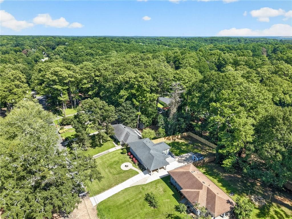 3 bedroom, 3 bathroom, 1,409 sq ft single family residence for sale at 1988 Mark Trail, Decatur, GA 30032 — photo 5