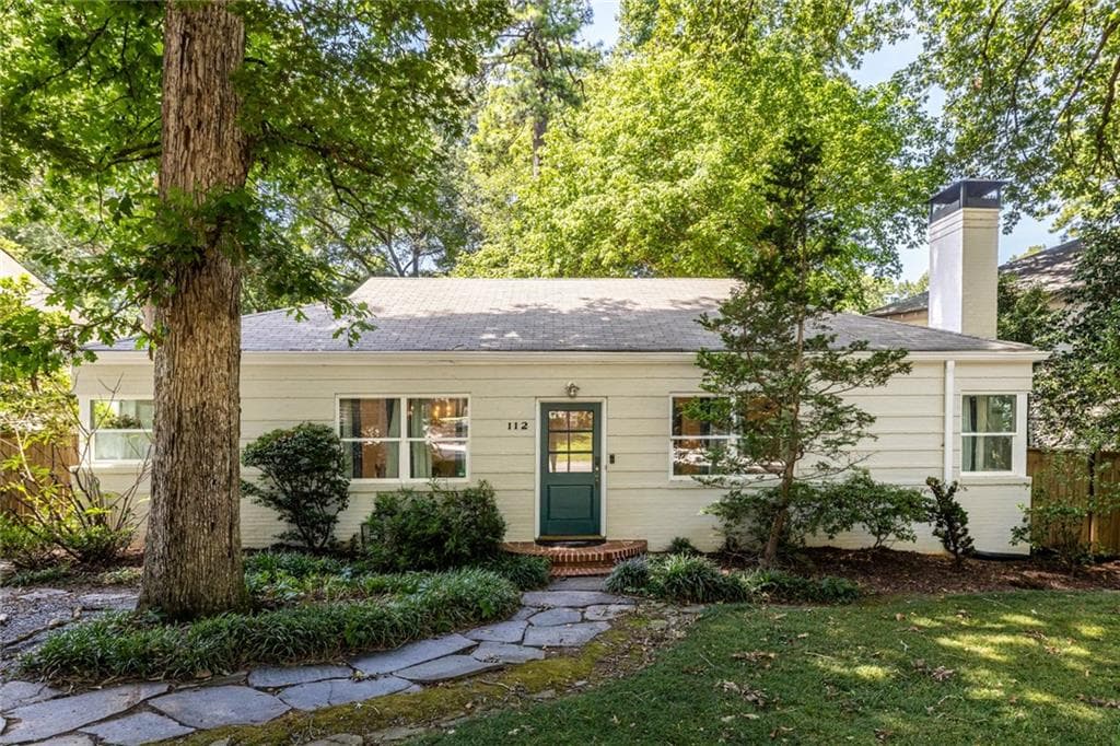 2 bedroom, 2 bathroom, 1,350 sq ft single family residence for sale at 112 Chelsea Drive, Decatur, GA 30030