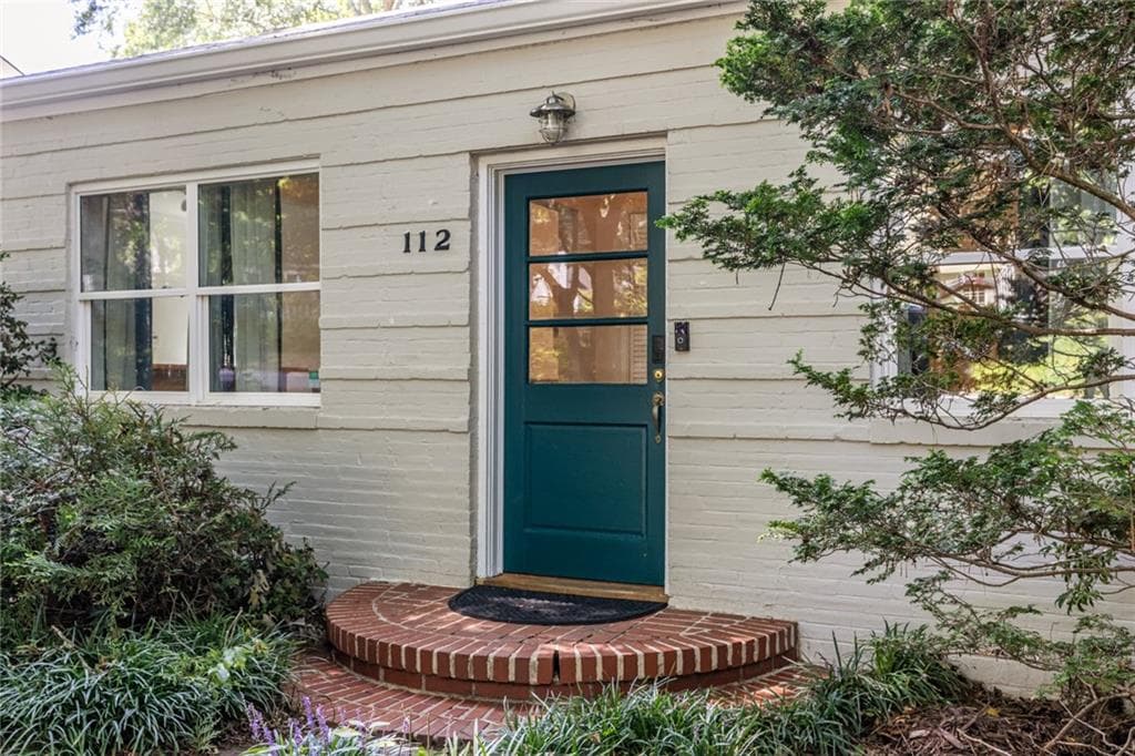 2 bedroom, 2 bathroom, 1,350 sq ft single family residence for sale at 112 Chelsea Drive, Decatur, GA 30030 — photo 8