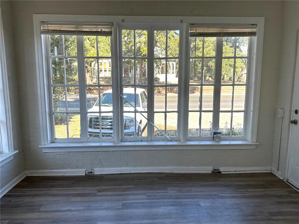 other under contract at 2418 Vineville Avenue, Macon, GA 31204 — photo 5