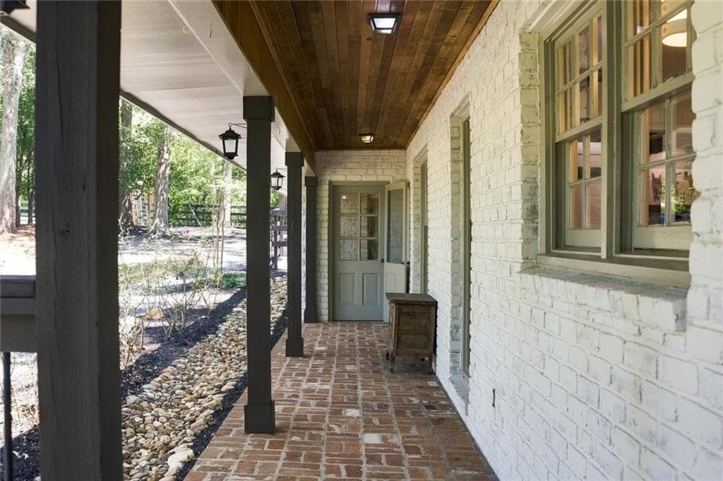 3 bedroom, 2 bathroom, 1,820 sq ft single family residence for sale at 728 S Mccollum Drive, Canton, GA 30114 — photo 4