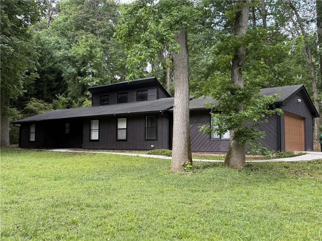 3 bedroom, 2 bathroom, 1,493 sq ft single family residence under contract at 3166 Big Springs Court, Decatur, GA 30034