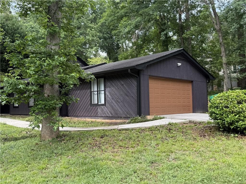 3 bedroom, 2 bathroom, 1,493 sq ft single family residence under contract at 3166 Big Springs Court, Decatur, GA 30034 — photo 2