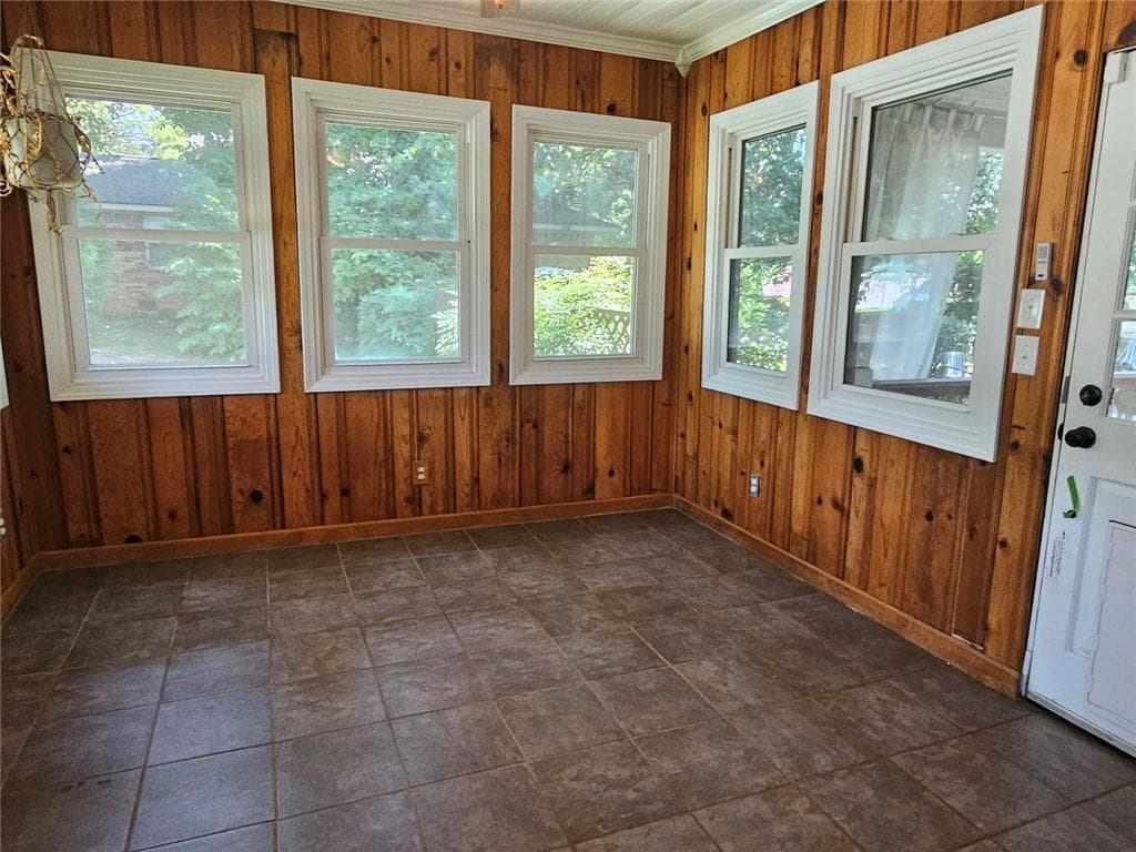 5 bedroom, 3 bathroom, 2,575 sq ft single family residence for rent at 3293 Covington Highway, Avondale Estates, GA 30002 for $3,500 a month — photo 8