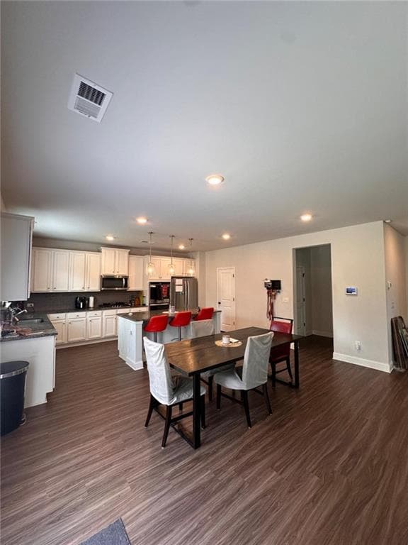 5 bedroom, 4 bathroom, 3,021 sq ft single family residence for rent at 205 Birdie Circle, Fairburn, GA 30213 for $3,200 a month — photo 2