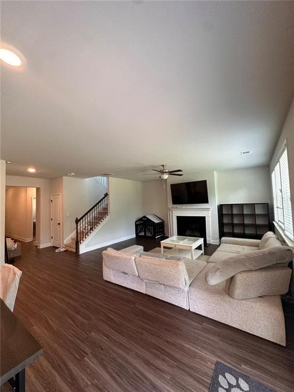 5 bedroom, 4 bathroom, 3,021 sq ft single family residence for rent at 205 Birdie Circle, Fairburn, GA 30213 for $3,200 a month — photo 3