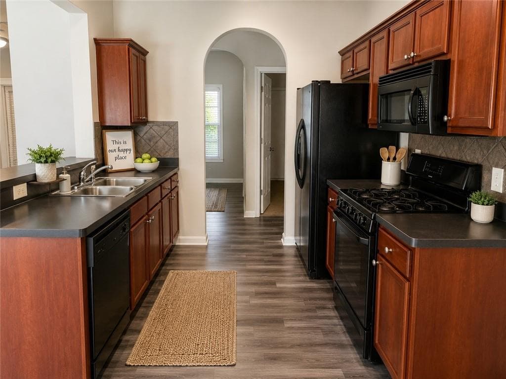 3 bedroom, 2 bathroom, 1,676 sq ft single family residence under contract at 72 Wayne Meadows Court, Douglasville, GA 30134 — photo 9