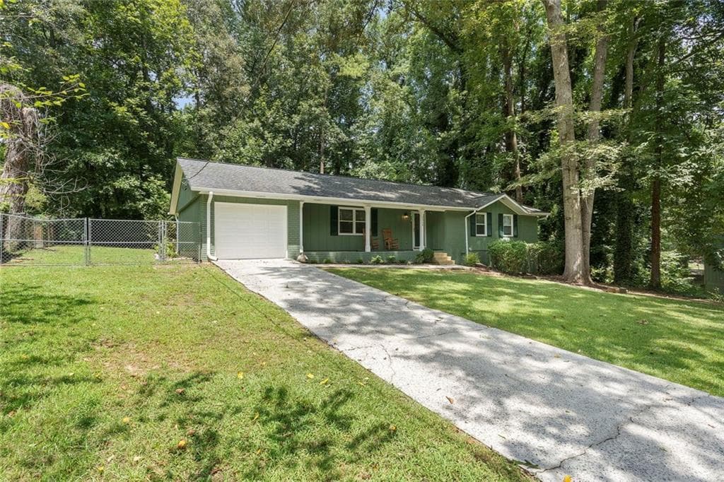 3 bedroom, 2 bathroom, 1,350 sq ft single family residence for sale at 2064 Leatherleaf Court, Marietta, GA 30008 — photo 2