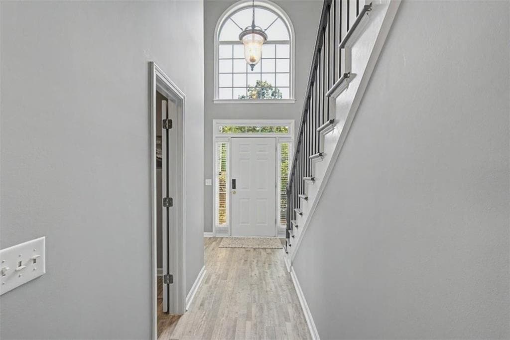 4 bedroom, 3 bathroom, 2,372 sq ft single family residence for sale at 6014 W Rosie Lane, Mableton, GA 30126 — photo 5