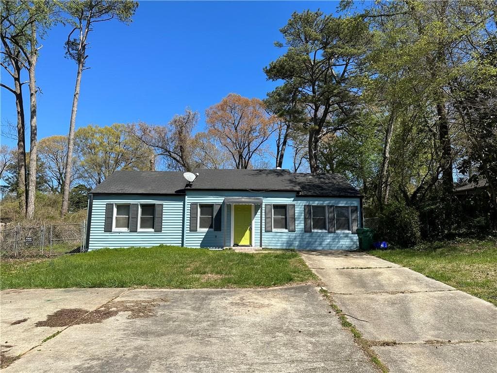 3 bedroom, 1 bathroom, 1,025 sq ft single family residence for sale at 1858 Brannen Road, Atlanta, GA 30316 — photo 1 of 23
