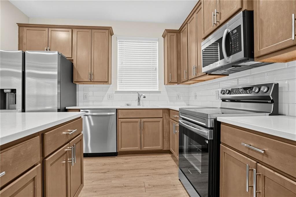 3 bedroom, 3 bathroom, 1,417 sq ft townhouse for rent at 4933 Longview Walk, Decatur, GA 30035 for $1,990 a month — photo 4