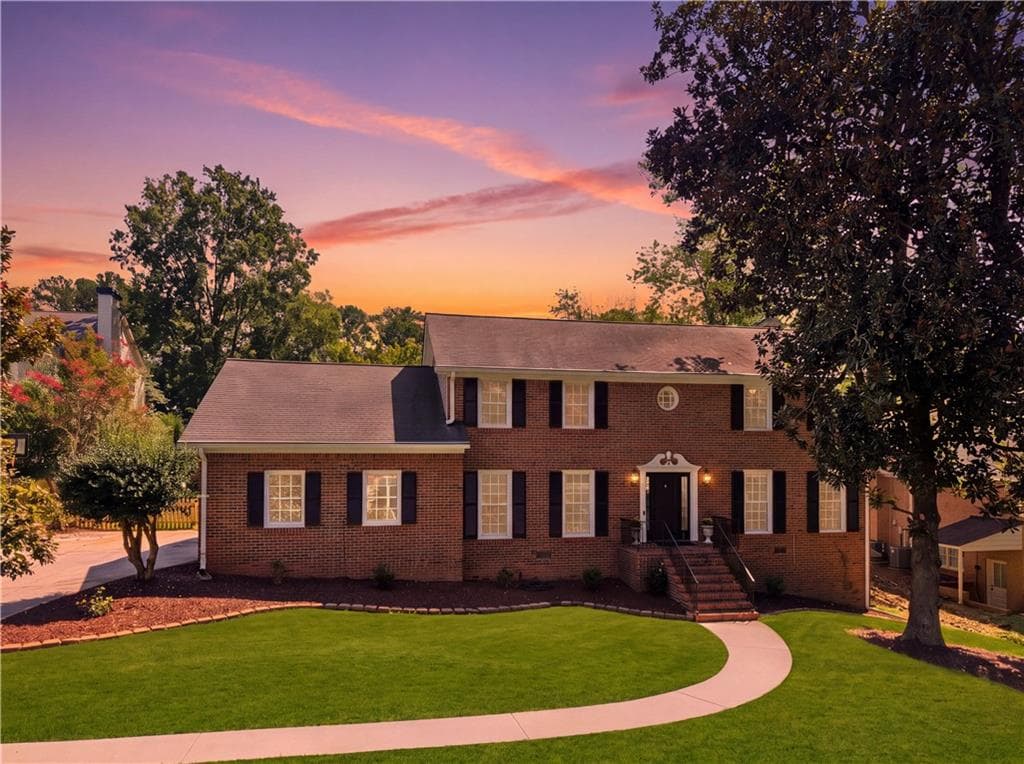 5 bedroom, 4 bathroom, 4,377 sq ft single family residence for sale at 5157 Lakesprings Drive, Dunwoody, GA 30338 — photo 2