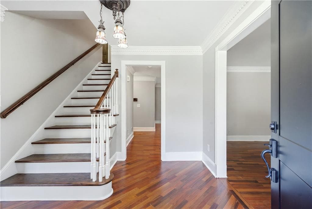 5 bedroom, 4 bathroom, 4,377 sq ft single family residence for sale at 5157 Lakesprings Drive, Dunwoody, GA 30338 — photo 5