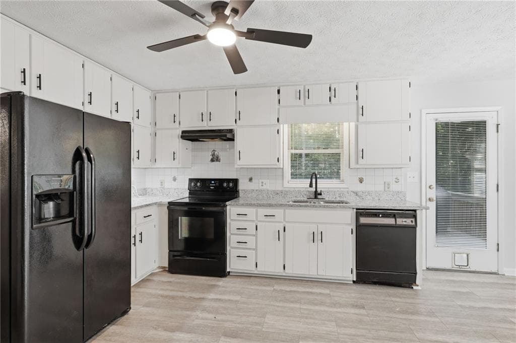 4 bedroom, 3 bathroom, 1,812 sq ft single family residence for sale at 150 Windsor Drive, Fayetteville, GA 30215 — photo 5