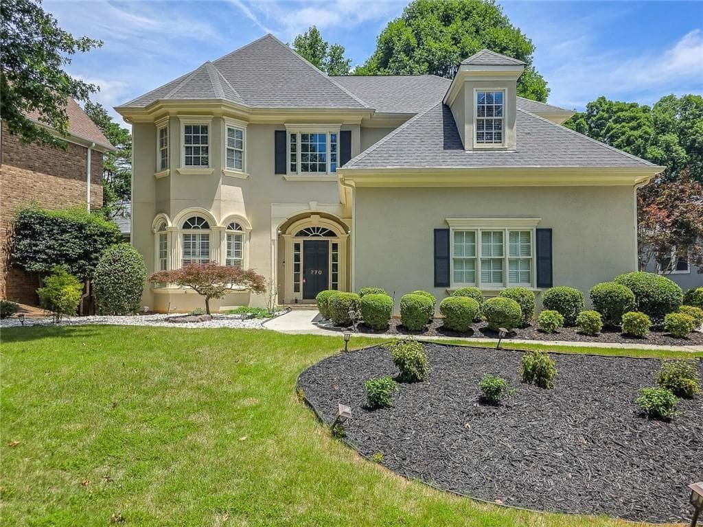 5 bedroom, 5 bathroom, 4,042 sq ft single family residence for sale at 770 Glen Royal Drive, Roswell, GA 30076 — photo 1 of 46