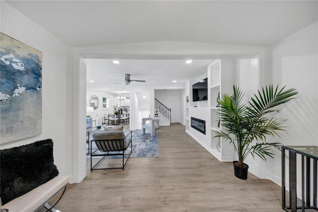 5 bedroom, 4 bathroom, 2,100 sq ft single family residence for sale at 1110 Oak Knoll Terrace, Atlanta, GA 30315 — photo 7
