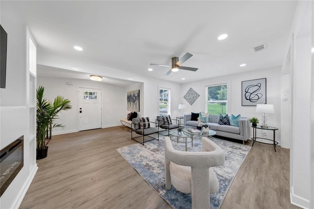 5 bedroom, 4 bathroom, 2,100 sq ft single family residence for sale at 1110 Oak Knoll Terrace, Atlanta, GA 30315 — photo 9