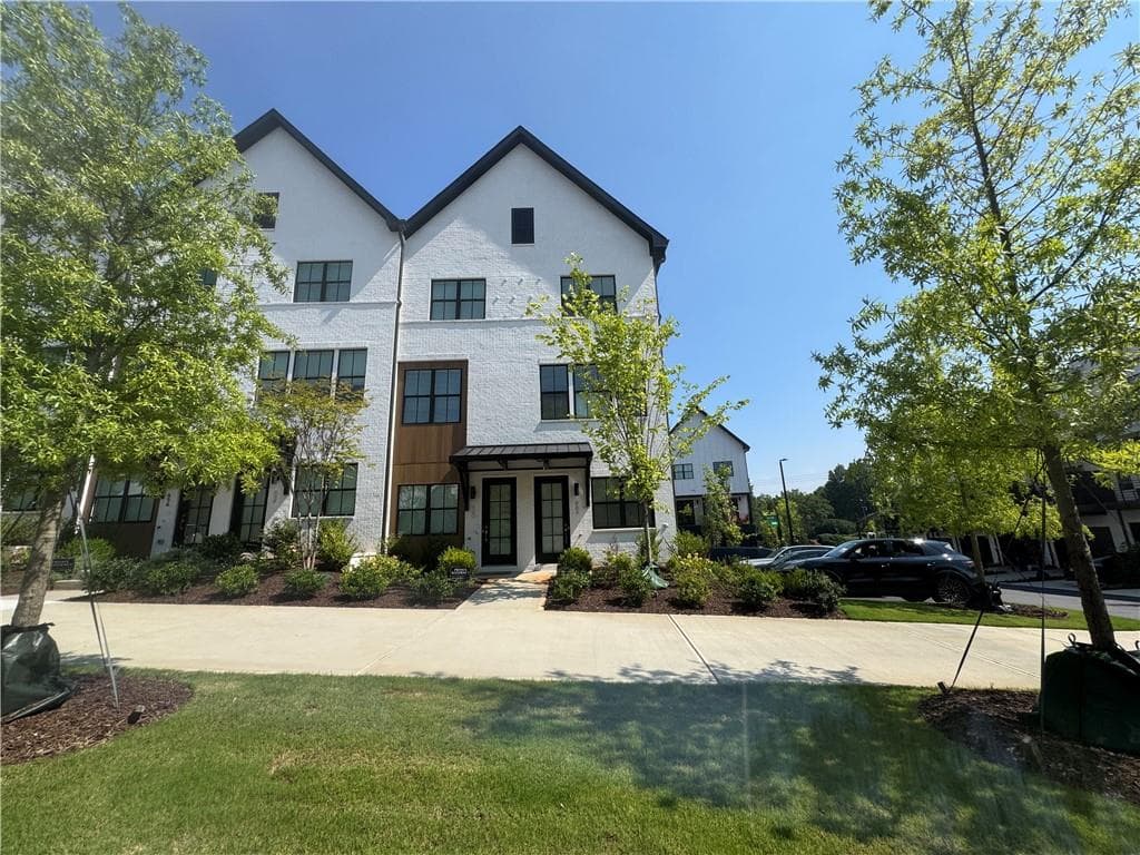 2 bedroom, 4 bathroom townhouse for rent at 662 Soul Alley, Alpharetta, GA 30009 for $3,200 a month — photo 1 of 22