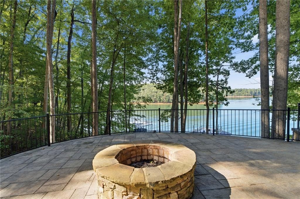 4 bedroom, 5 bathroom, 5,036 sq ft single family residence for sale at 5730 Chestatee Landing Drive, Gainesville, GA 30506 — photo 8