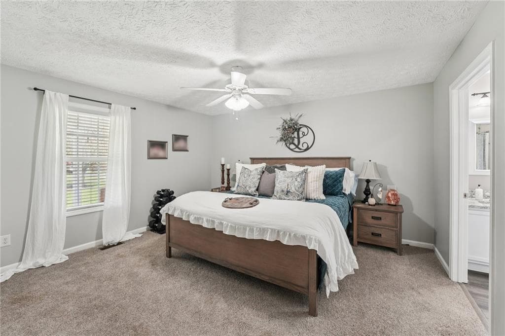 5 bedroom, 3 bathroom, 3,660 sq ft single family residence for sale at 6471 Forsyth Drive, Cumming, GA 30028 — photo 4