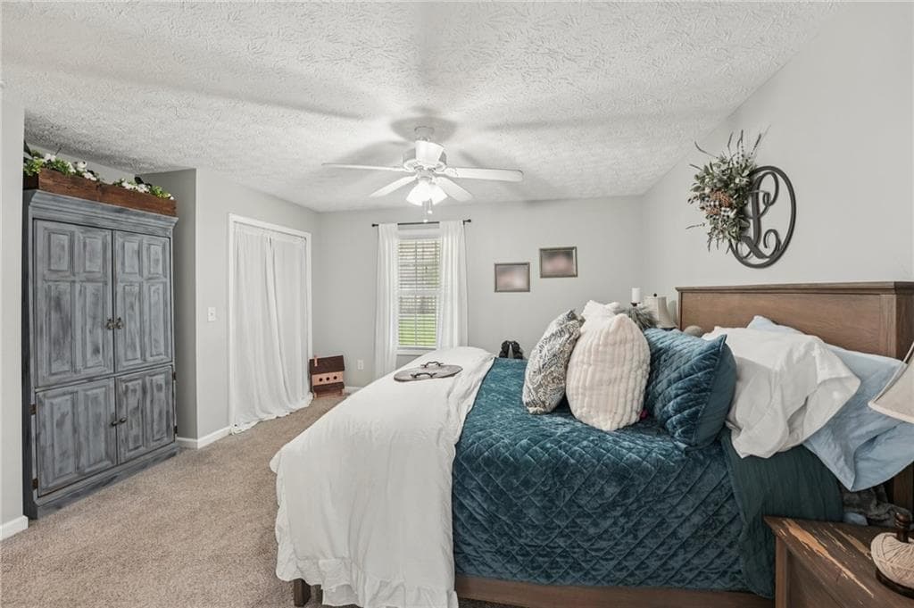 5 bedroom, 3 bathroom, 3,660 sq ft single family residence for sale at 6471 Forsyth Drive, Cumming, GA 30028 — photo 10