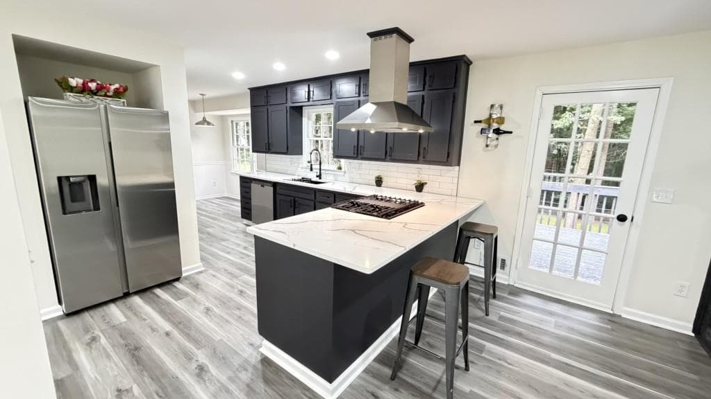 6 bedroom, 4 bathroom, 3,022 sq ft single family residence under contract at 5698 CRESTWOOD Drive, Stone Mountain, GA 30087 — photo 2