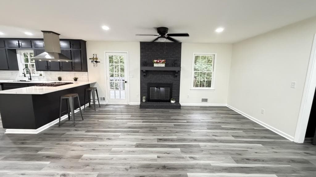 6 bedroom, 4 bathroom, 3,022 sq ft single family residence under contract at 5698 CRESTWOOD Drive, Stone Mountain, GA 30087 — photo 5