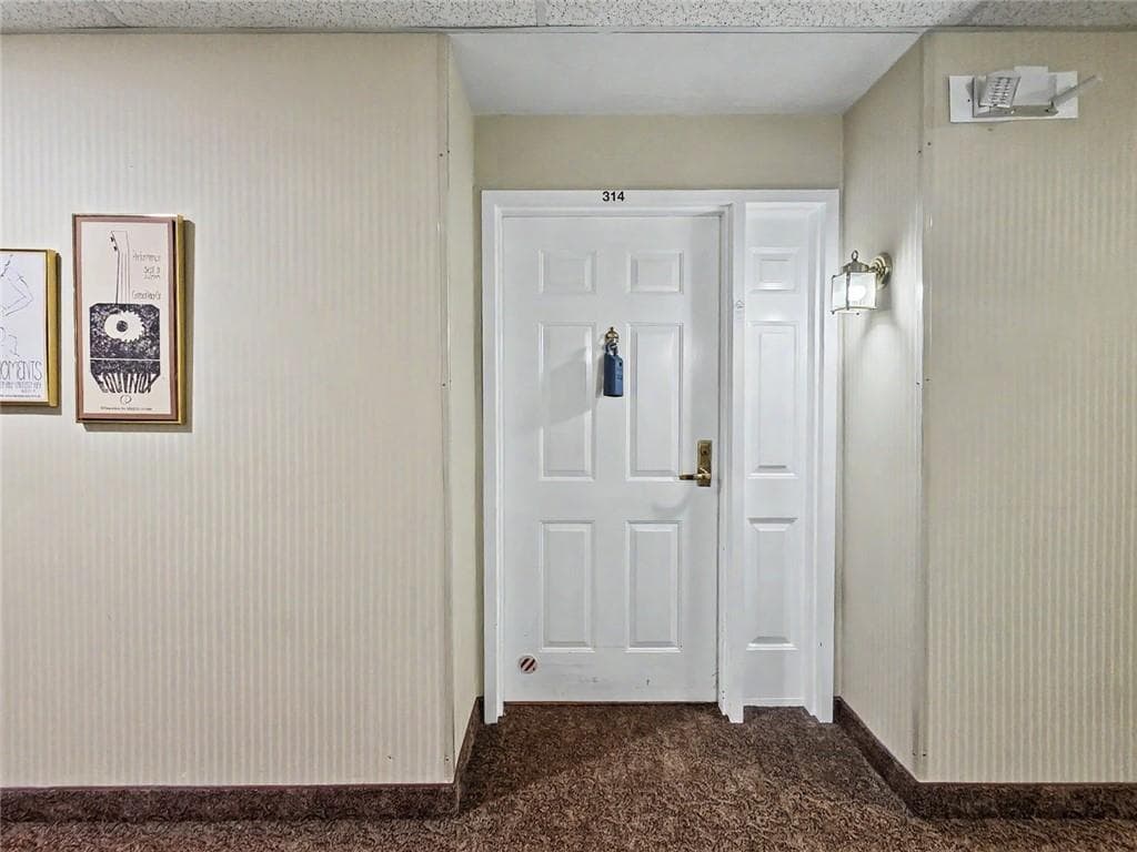 1 bedroom, 1 bathroom, 872 sq ft condominium under contract at 1800 Clairmont Lake A314, Decatur, GA 30033 — photo 6