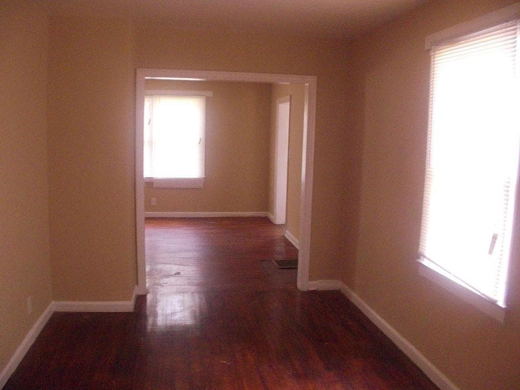 3 bedroom, 1 bathroom, 1,259 sq ft single family residence for sale at 1338 Lynford Drive, Atlanta, GA 30310 — photo 4