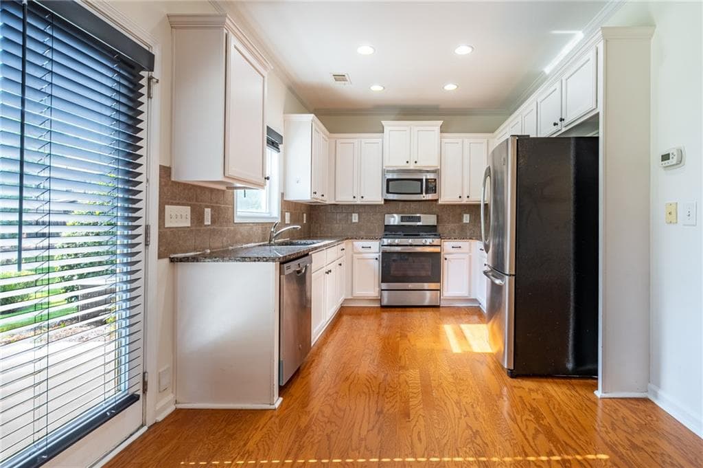 3 bedroom, 3 bathroom, 1,668 sq ft townhouse for sale at 5621 Cobblestone Creek Avenue 14, Mableton, GA 30126 — photo 10