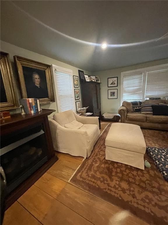 2 bedroom, 1 bathroom, 952 sq ft single family residence for sale at 16040 Henderson Road, Milton, GA 30004 — photo 3