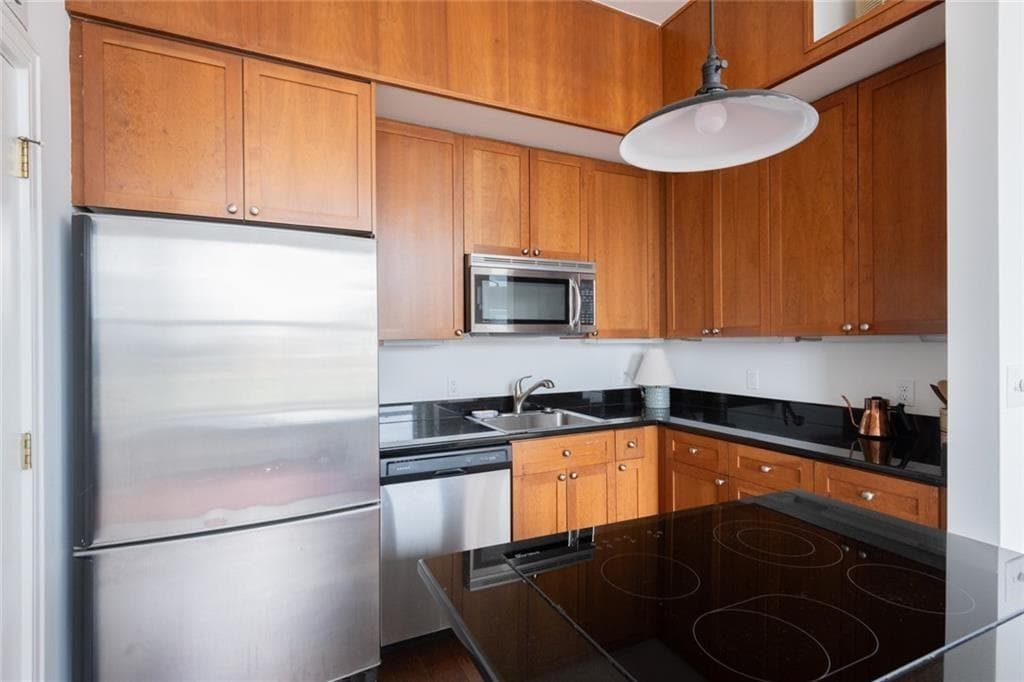 1 bedroom, 2 bathroom, 868 sq ft condominium for sale at 57 Forsyth Street 8D, Atlanta, GA 30303 — photo 9