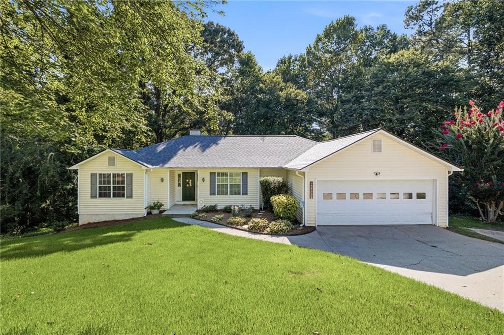 4 bedroom, 3 bathroom, 2,834 sq ft single family residence under contract at 5221 Nimble Wood Way, Flowery Branch, GA 30542