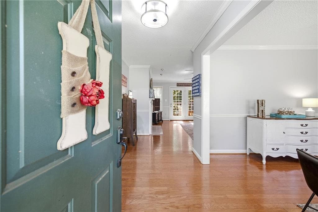 4 bedroom, 3 bathroom, 2,834 sq ft single family residence under contract at 5221 Nimble Wood Way, Flowery Branch, GA 30542 — photo 3