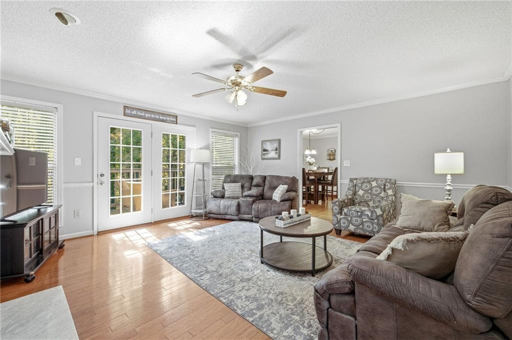 4 bedroom, 3 bathroom, 2,834 sq ft single family residence under contract at 5221 Nimble Wood Way, Flowery Branch, GA 30542 — photo 7