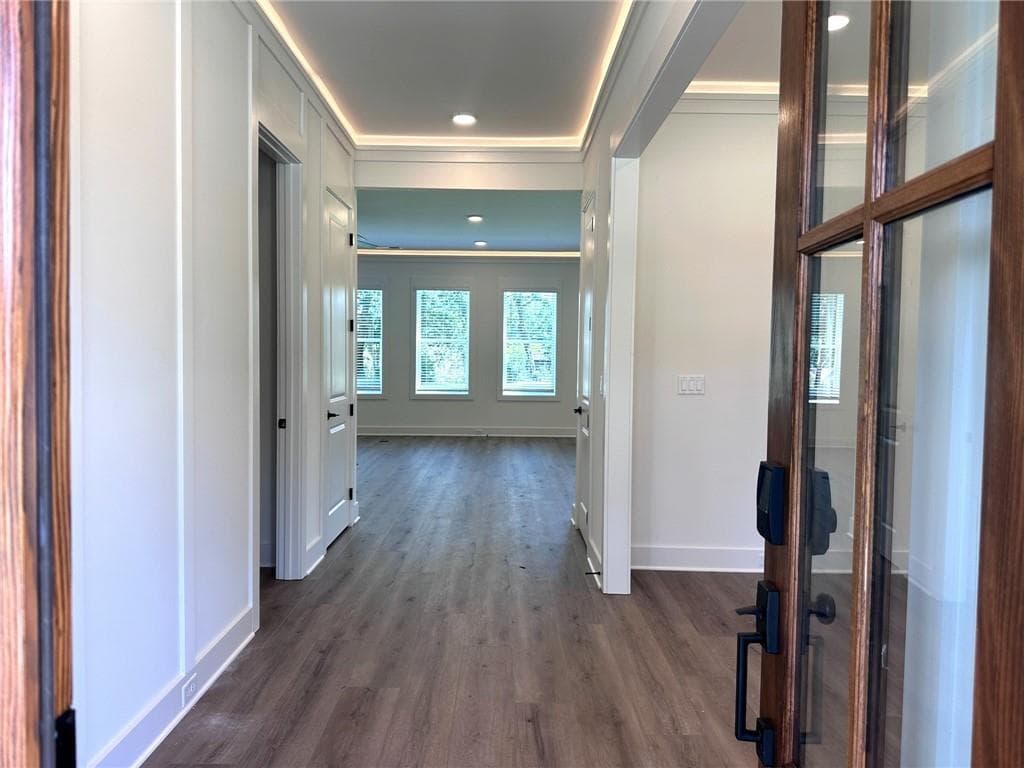 4 bedroom, 5 bathroom, 3,148 sq ft single family residence under contract at 7950 Grand Meadow Run, Gainesville, GA 30506 — photo 3