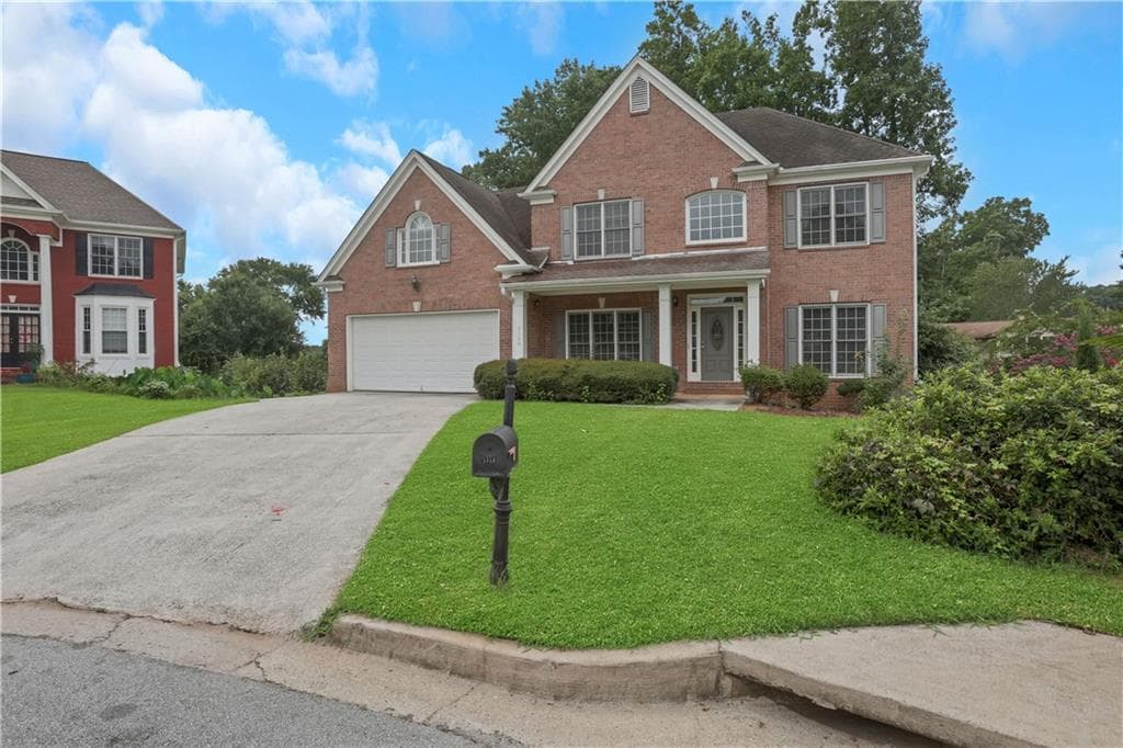 6 bedroom, 6 bathroom, 5,245 sq ft single family residence under contract at 5150 Oak Plantation Walk, Lilburn, GA 30047 — photo 2