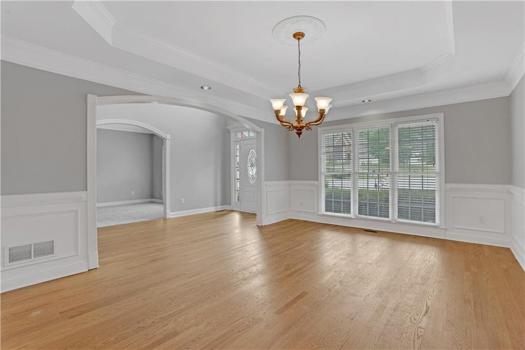 6 bedroom, 6 bathroom, 5,245 sq ft single family residence under contract at 5150 Oak Plantation Walk, Lilburn, GA 30047 — photo 10