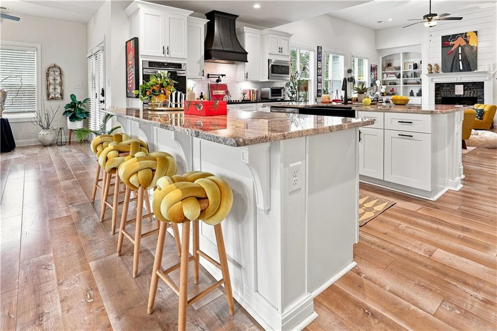 5 bedroom, 4 bathroom, 3,754 sq ft single family residence for sale at 394 Bluff Mill Farms Drive, Senoia, GA 30276 — photo 7
