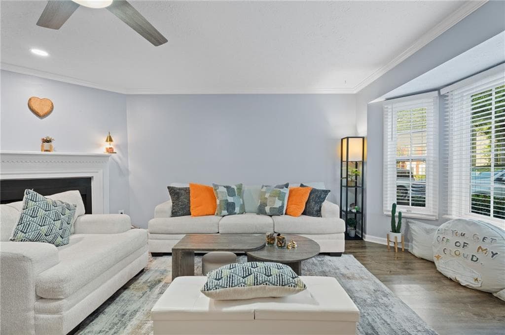 2 bedroom, 3 bathroom, 1,400 sq ft townhouse for sale at 655 Anderson Walk, Marietta, GA 30062 — photo 4
