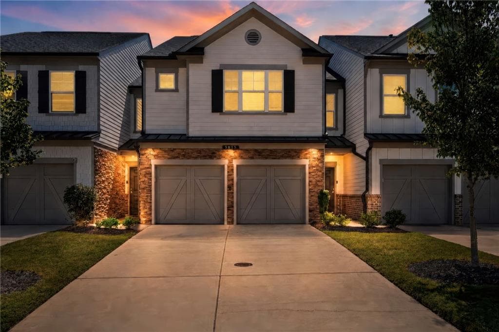 3 bedroom, 3 bathroom, 1,815 sq ft townhouse for sale at 5815 Thornton Drive, Cumming, GA 30028 — photo 2
