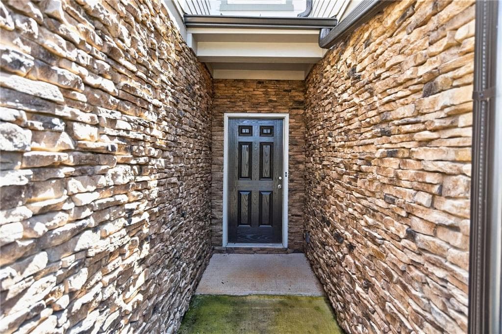 3 bedroom, 3 bathroom, 1,815 sq ft townhouse for sale at 5815 Thornton Drive, Cumming, GA 30028 — photo 7